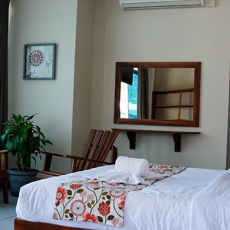 Hôtel Puerta Del Cielo Quepos Extérieur photo