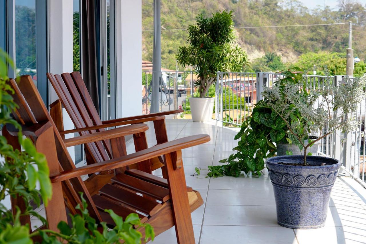 Hôtel Puerta Del Cielo Quepos Extérieur photo