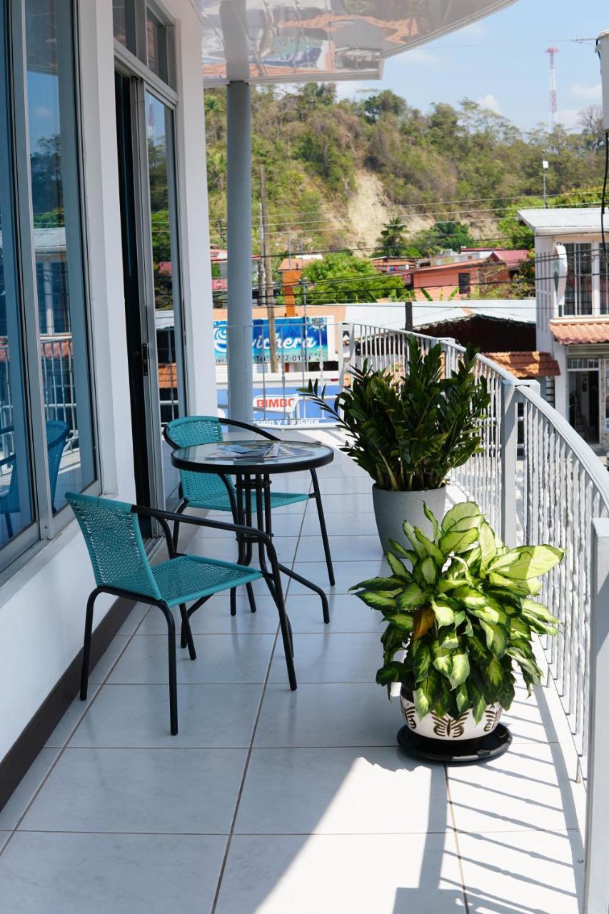 Hôtel Puerta Del Cielo Quepos Extérieur photo