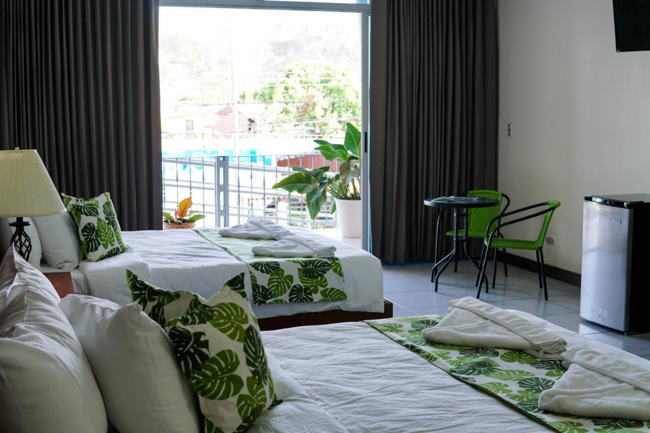 Hôtel Puerta Del Cielo Quepos Extérieur photo