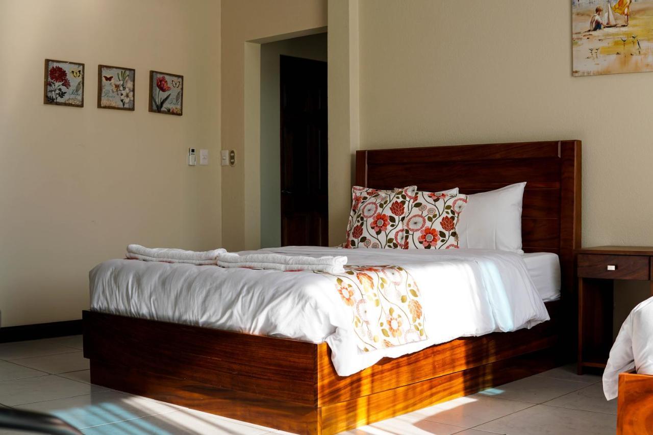 Hôtel Puerta Del Cielo Quepos Extérieur photo